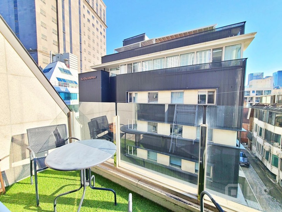 단독테라스 2개, 엘베 有,채광 좋은 사무실 매물의 8번째 사진