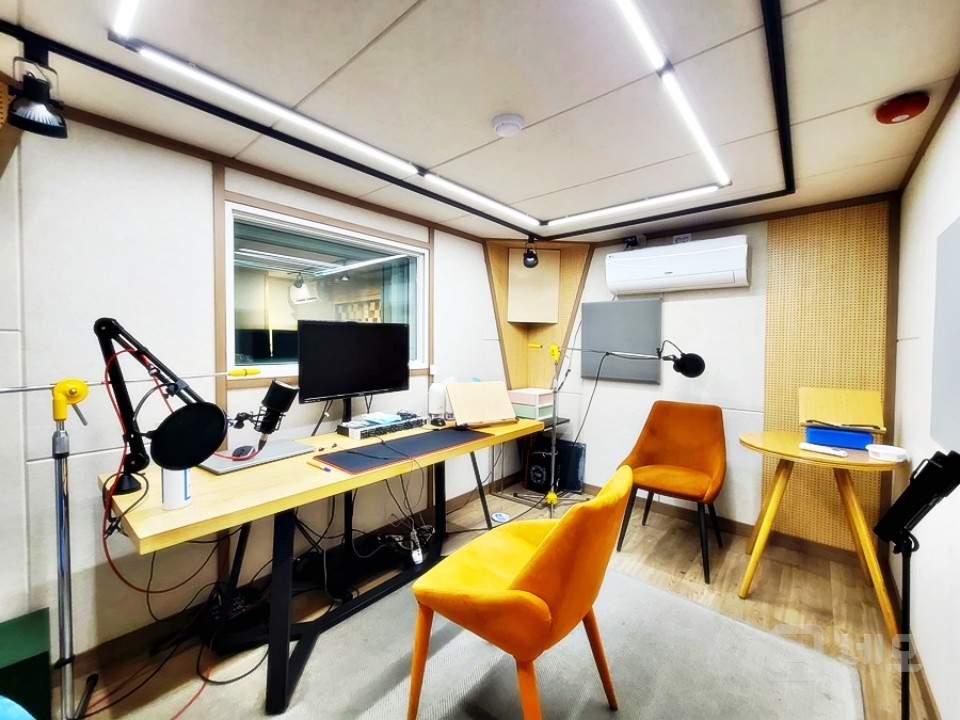 JS 지정 주차 2대 방음시설 완비 녹음실 임대 매물의 11번째 사진