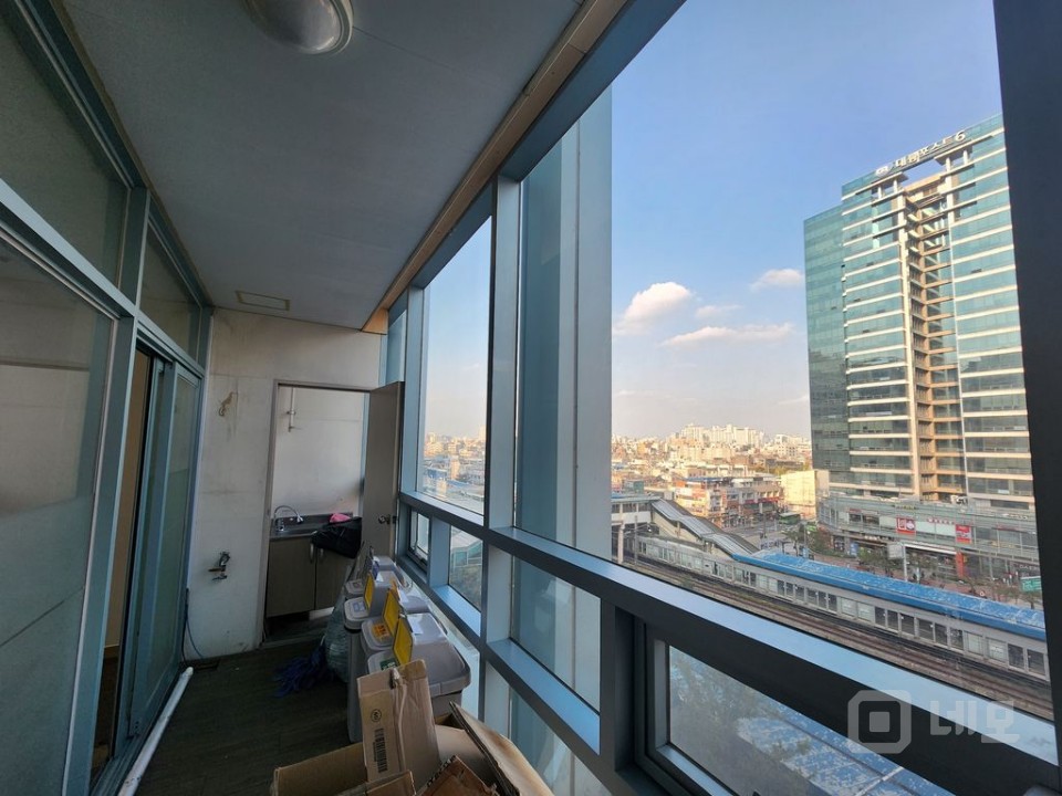 가산디지털 단지역 연결건물. 즉시입주.집기인수가능 매물의 4번째 사진