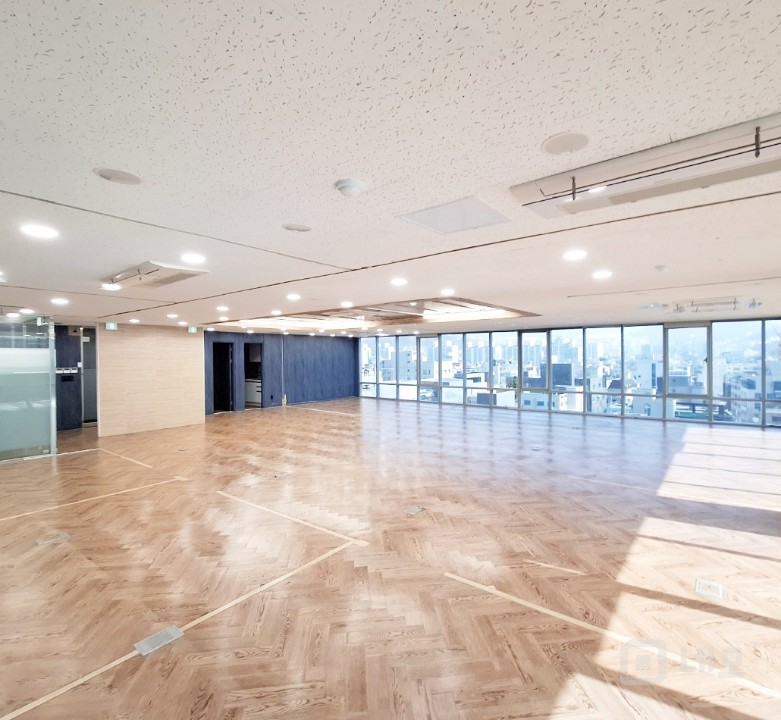 🏙️ 동교동 대형 사무실 임대 – 8층 전체 (276.51㎡) 매물의 5번째 사진