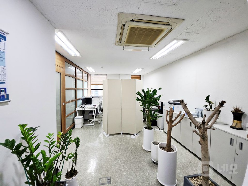 더블역세권, 테헤란로, A급인테리어, 대로변, 소형사무실 매물의 4번째 사진