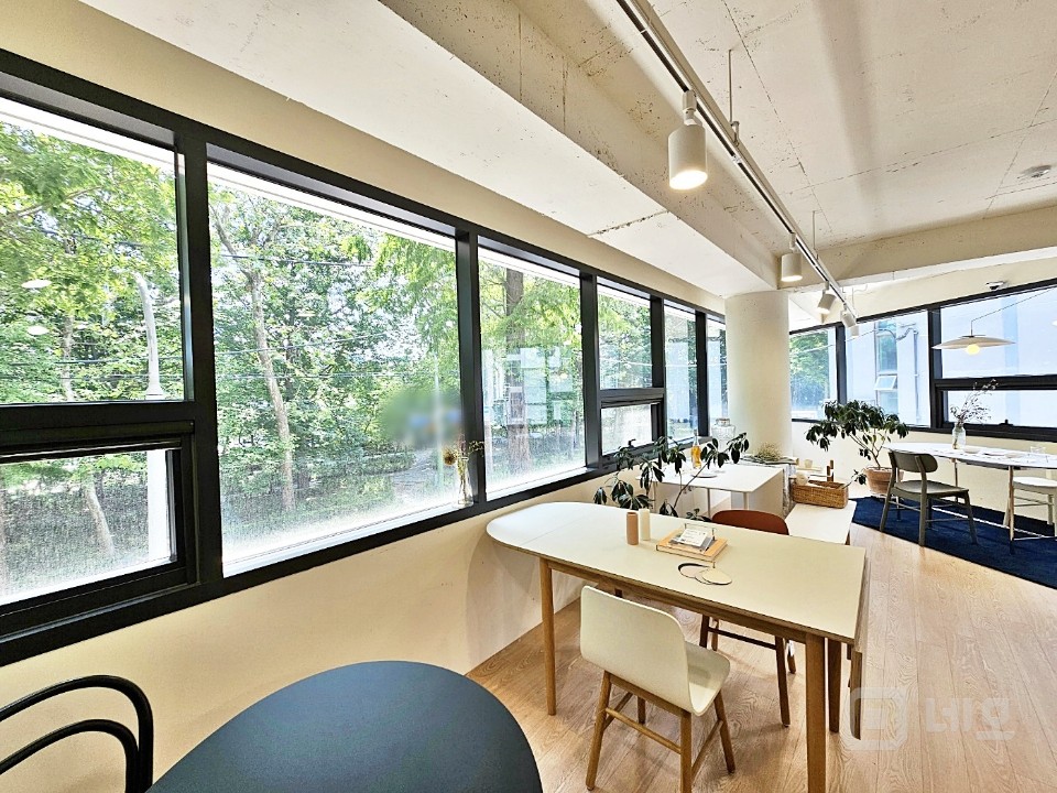 🌈 채광의 차이가 느껴지십니까? 매물의 6번째 사진