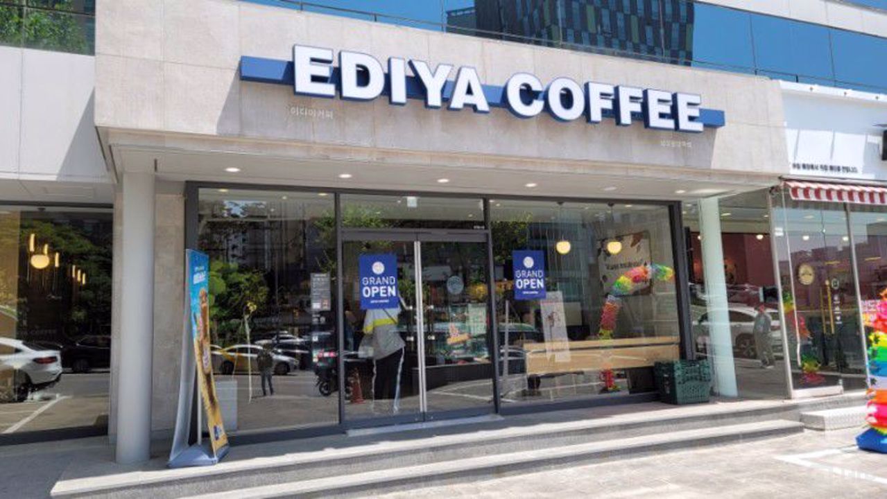 삼성중앙역 초역세권, 대로변 1층 위치해 접근성 최고인 카페 매물의 8번째 사진