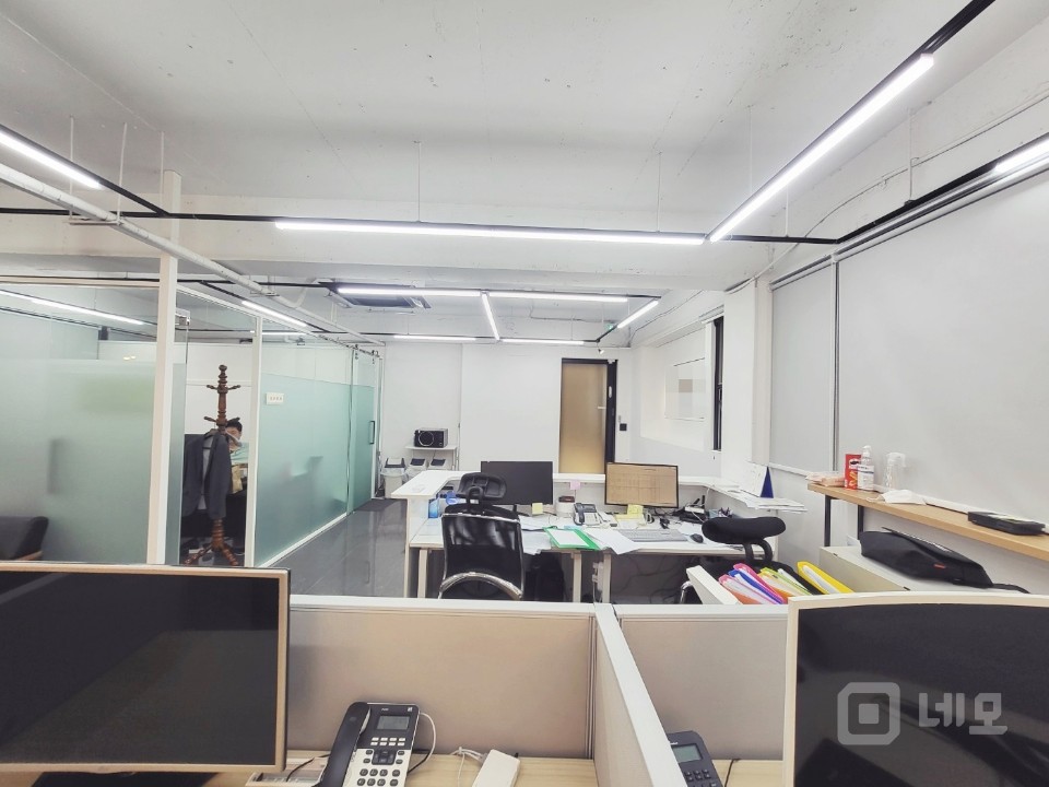압구정역 가까운 특급 인테리어 화이트톤 디자인 사무공간  매물의 9번째 사진