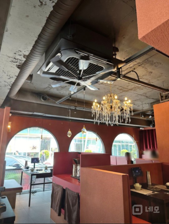 교대역 오피스 상권에 위치한 1층 코너자리 상가  매물의 3번째 사진