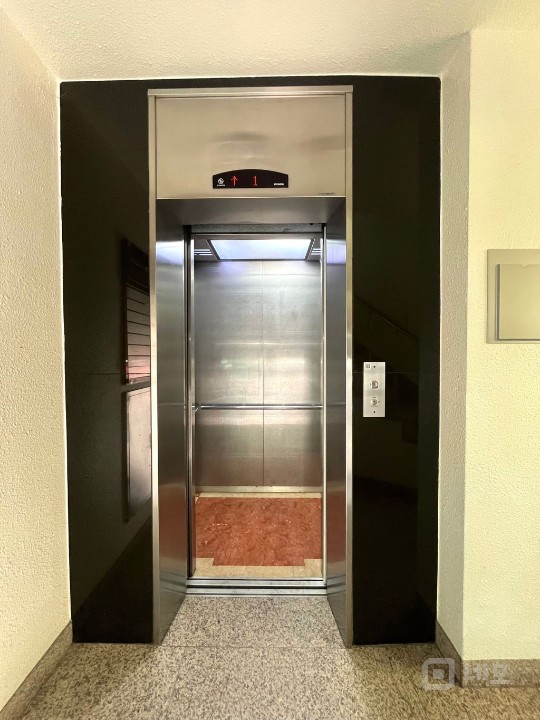 한남대교 바로앞 입지한 통임대, 사옥 및 쇼룸 추천, 주차 7대, 무권리 매물의 9번째 사진