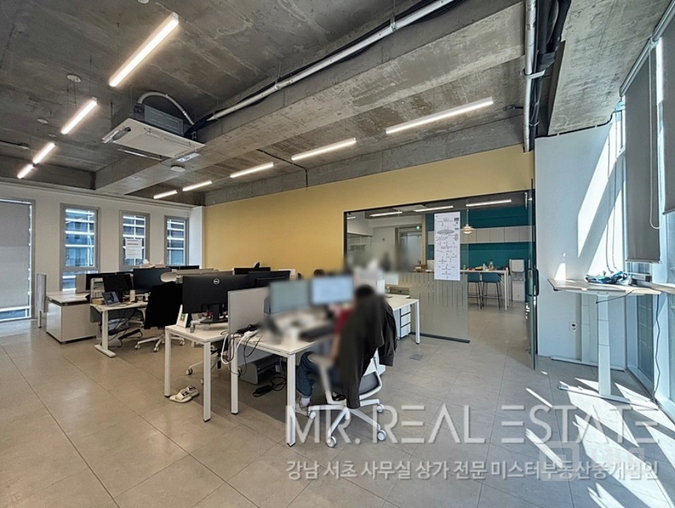 역삼역1분초역세권.인테리어무상인수.주차무료.내외관컨디션ACE 매물의 7번째 사진