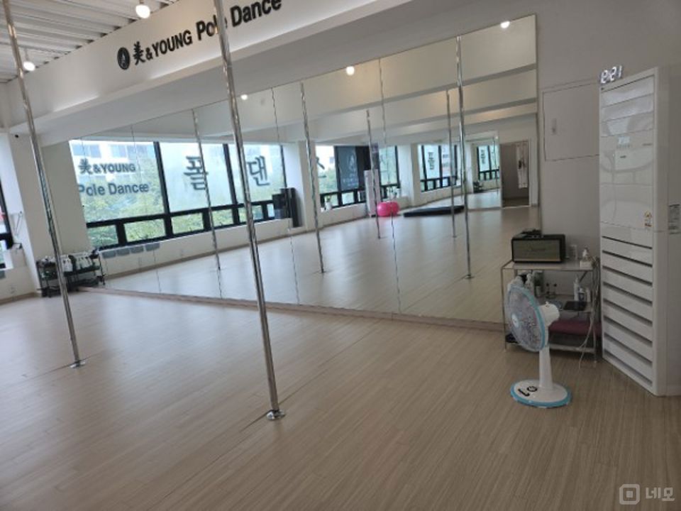 단원구 초지동 접근성 좋은 대로변 3층 상가 임대 매물의 3번째 사진