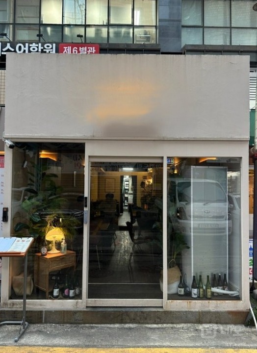 무권리 공실 1층 강남 고기골목 소형 상가 매물의 5번째 사진