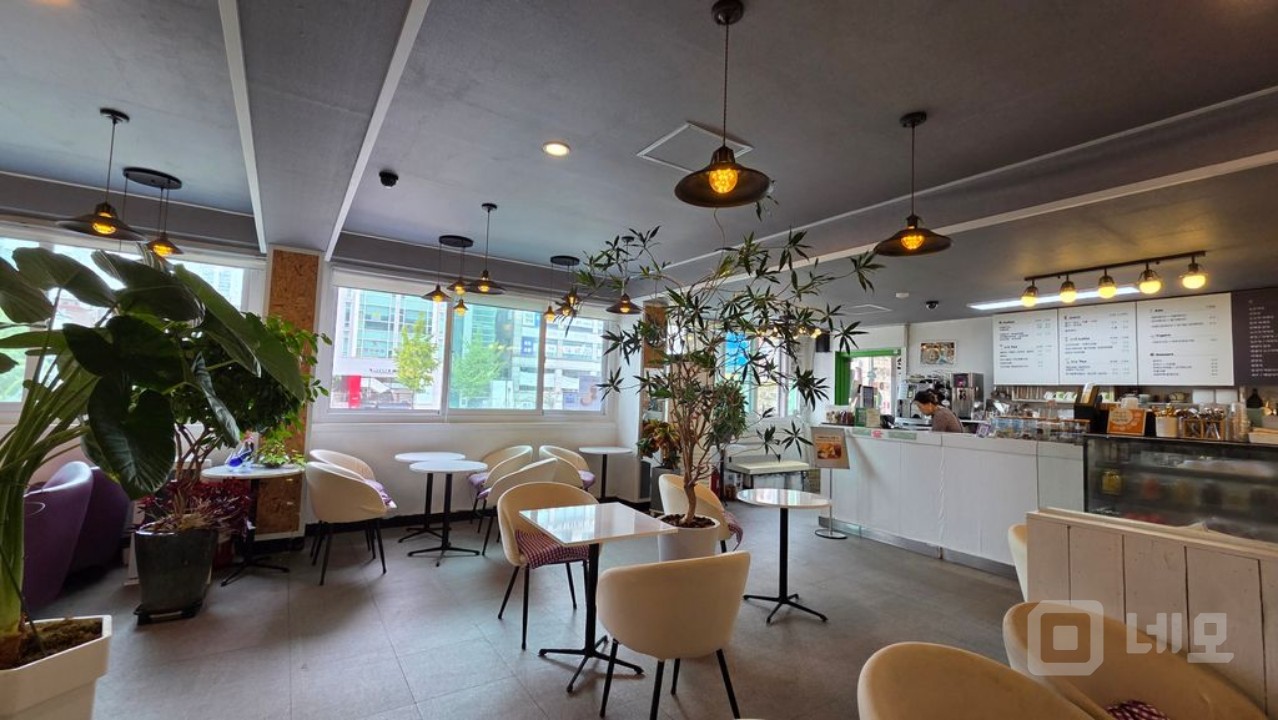 대로변 성업중 착한임대인 옥상까지 사용가능 업종 자유 매물의 1번째 사진