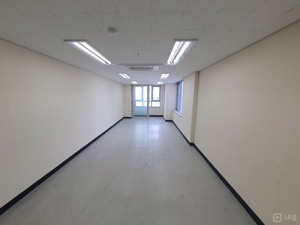 고층 북동향 코너 전망 끝내주는 사무실!! 매물의 2번째 사진