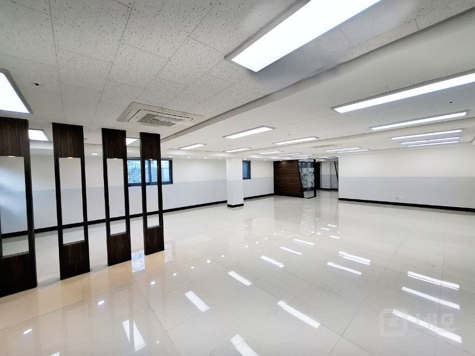 🏢 연남동 프라임 로케이션, 약 444평 대형 오피스 매물의 26번째 사진