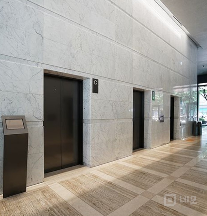 ★ Luxury ★ 삼성역 초역세권 대형 빌딩 내 소형 고급 오피스-* 매물의 3번째 사진