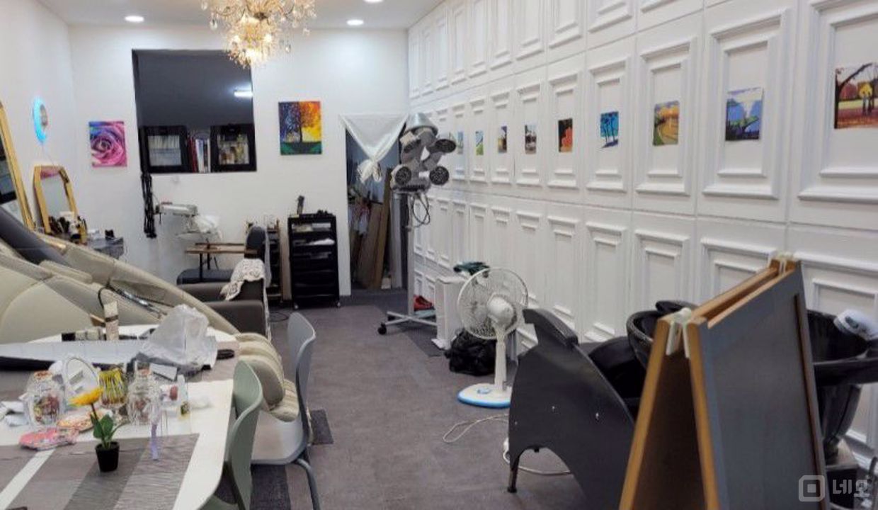 깔끔한 시설 완비, 유동인구 항시 많은 도당동 헤어 테라피 샵 매물의 4번째 사진