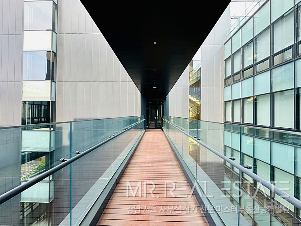 초역세권, S급건물외관, 인근공원, 넓은평수, 무료주차12대 매물의 19번째 사진