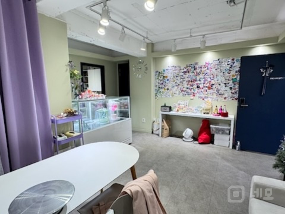 선릉역 도보 3분거리 인테리어  좋은 상가(  왁싱 및  속눈썹 추천)  매물의 1번째 사진