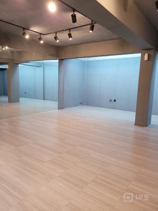 댄스연습실,  뮤지컬 연습실, 공방, 다용도 지하점포 매물의 2번째 사진