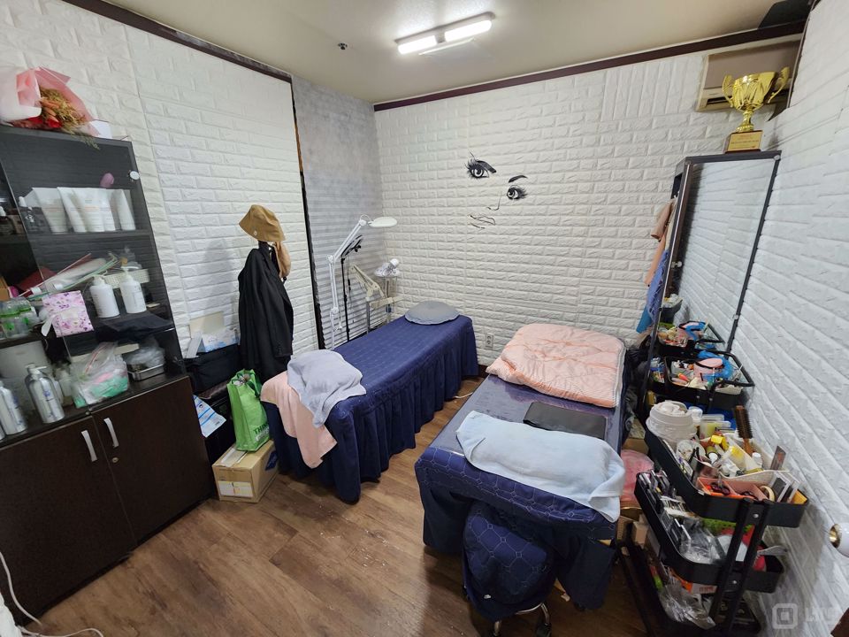 대로변에 위치한 유동인구 많은 봉천동 네일샵 매물의 4번째 사진
