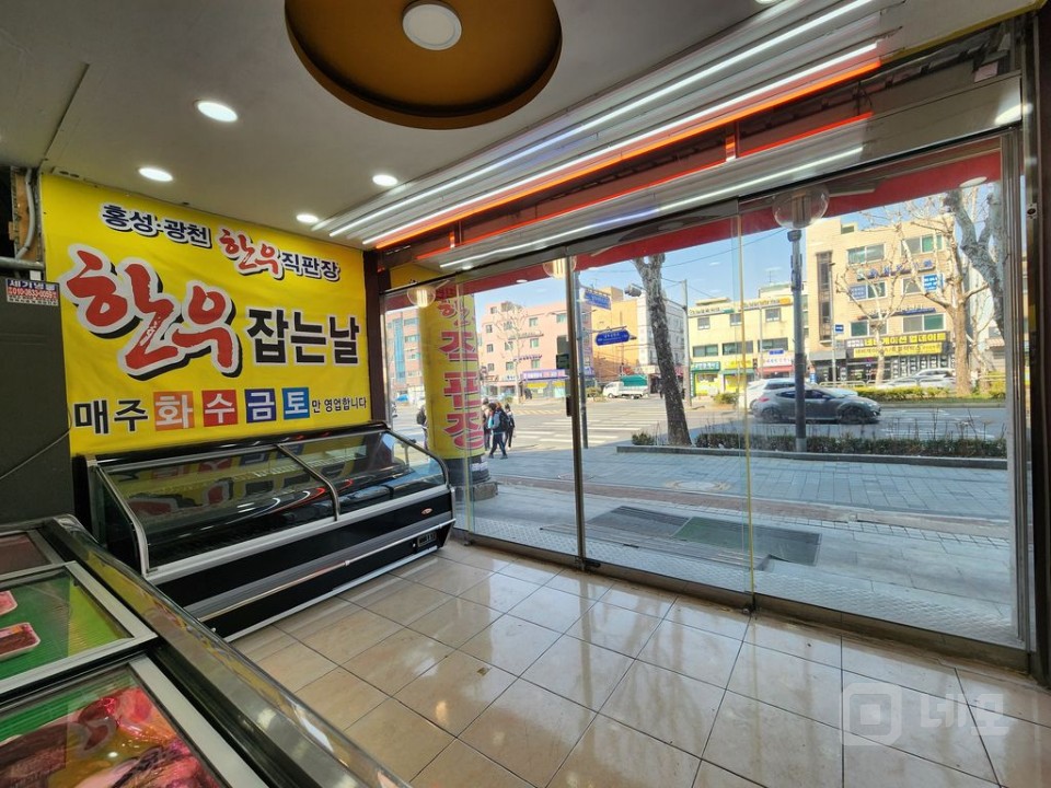 현 정육점 시설 인수가능합니다  편의점, 슈퍼, 제과점등 다양한 1층업종 매물의 3번째 사진