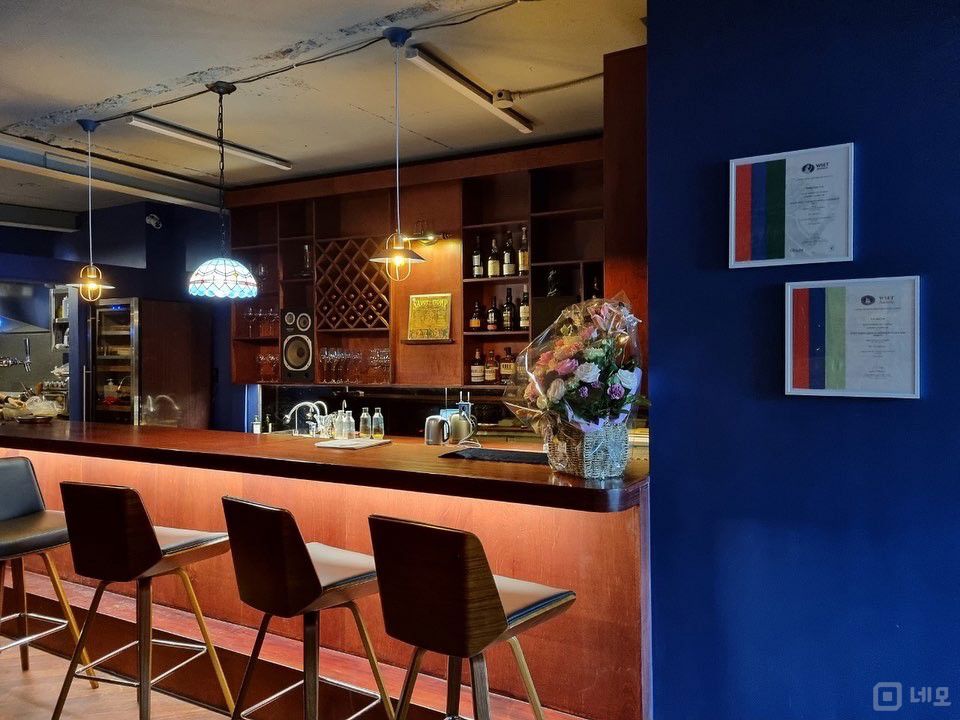 남대문로5가 역세권, 인테리어 및 시설 최상 Bar 매물의 1번째 사진