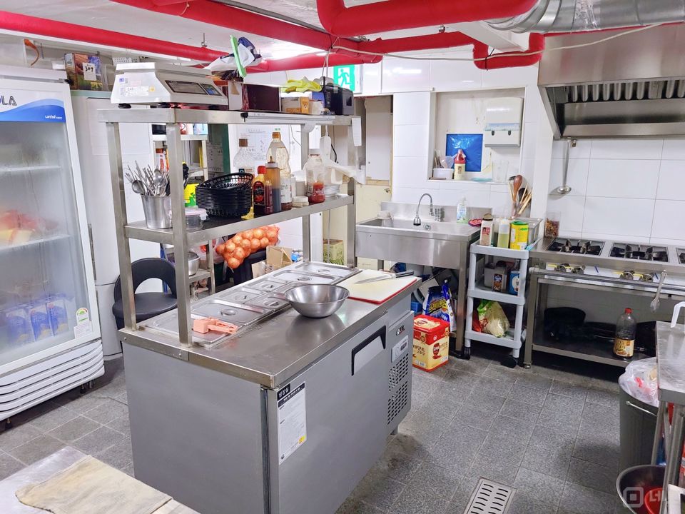 화양동 건물 전체 사용중인 BAR 매물의 14번째 사진