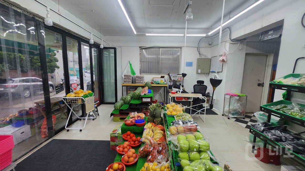 경성고 인근 주거지역에 위치, 넓은 상가,낮은권리금 매물의 3번째 사진