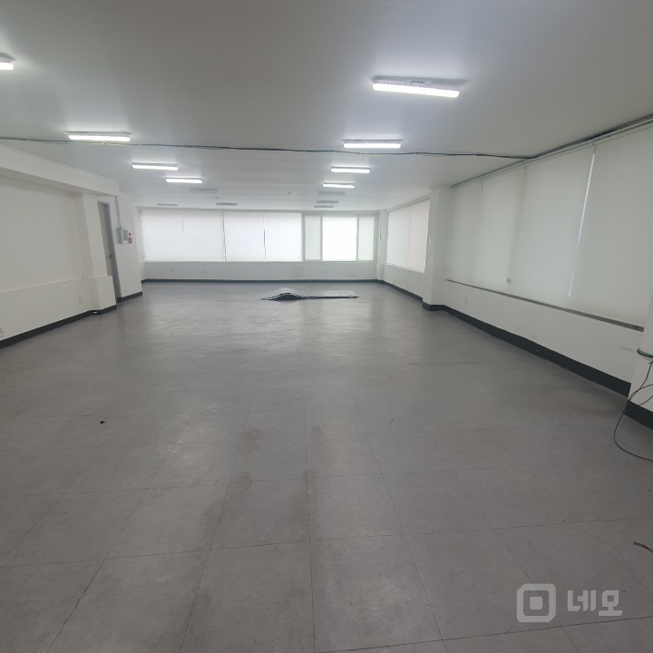 방학역세권 이면도로 다용도사무실 엘리베이터있음 주차가능 상태깔끔 공실 매물의 1번째 사진