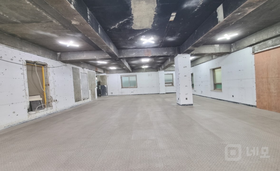 강남힐링센터 맞은편 메인골목 1층 무권리상가 매물의 6번째 사진