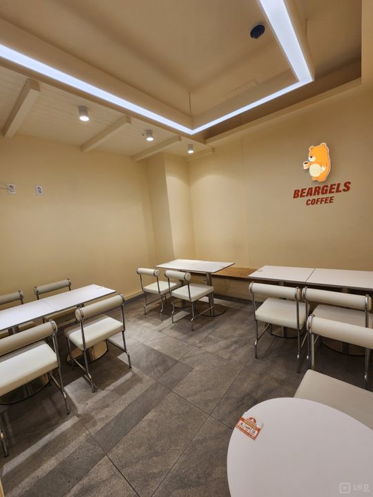 마곡동 마곡역 역세권, 오피스 지역 위치해 있어 매출 좋은 디저트 카페 매물의 3번째 사진