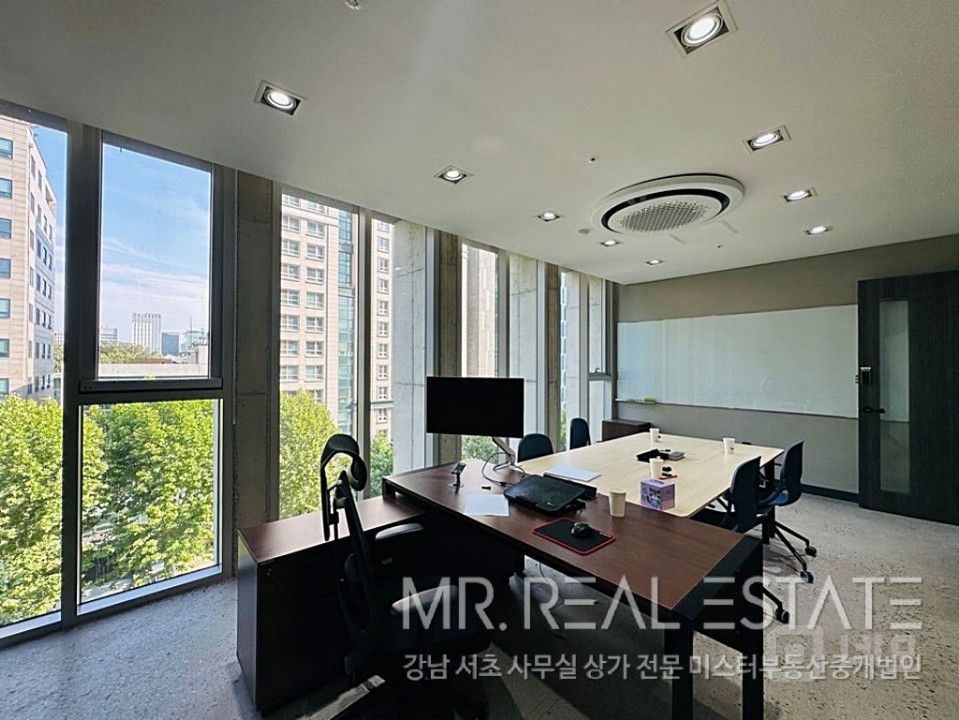 더블역세권, 완벽한 인테리어, 무료주차2대,  대로변 위치 매물의 7번째 사진