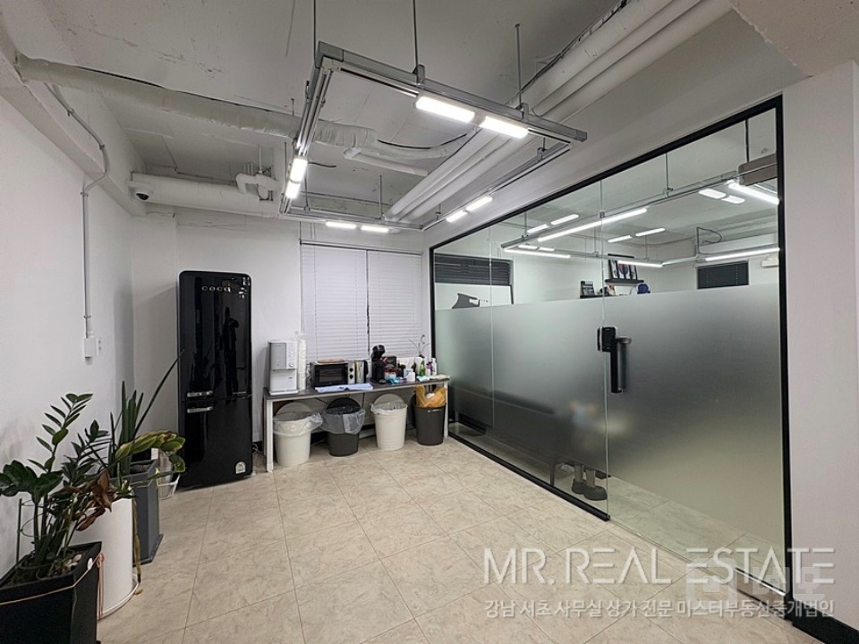 을지병원사거리 인근 인테리어ACE 노출천장 주차1대무료 가성비甲 매물의 3번째 사진