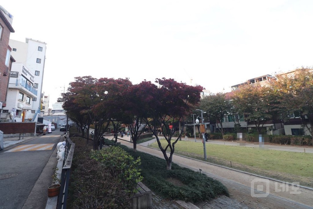 경의선책거리가 보이는 공방추천 소형 사무실 작업실 매물의 13번째 사진