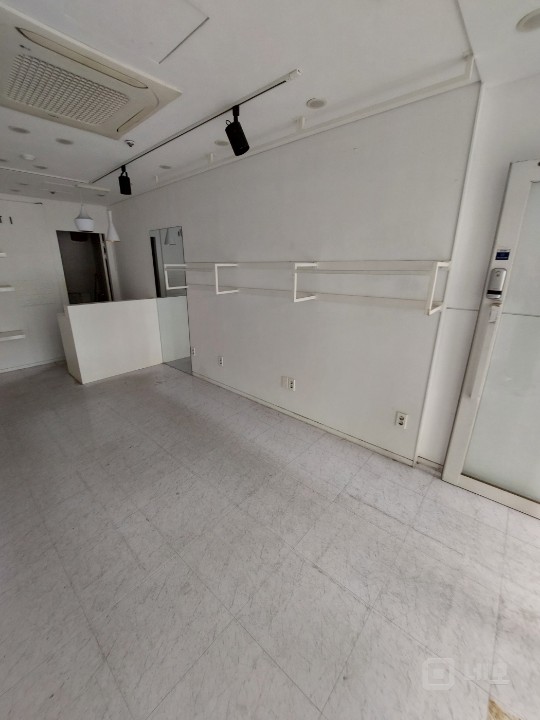 중곡역 초역세권 대로변 1층 공실 상가 매물의 3번째 사진