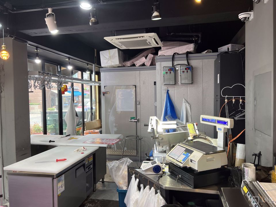 논현역 7호선 도보 2분, 논현동 역세권 정육점 매물의 3번째 사진