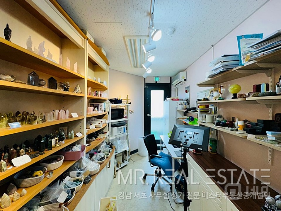 내부인테리어 깔끔, 넓은 면적, 화장실 리모델링 예정, 가성비 좋음 매물의 7번째 사진