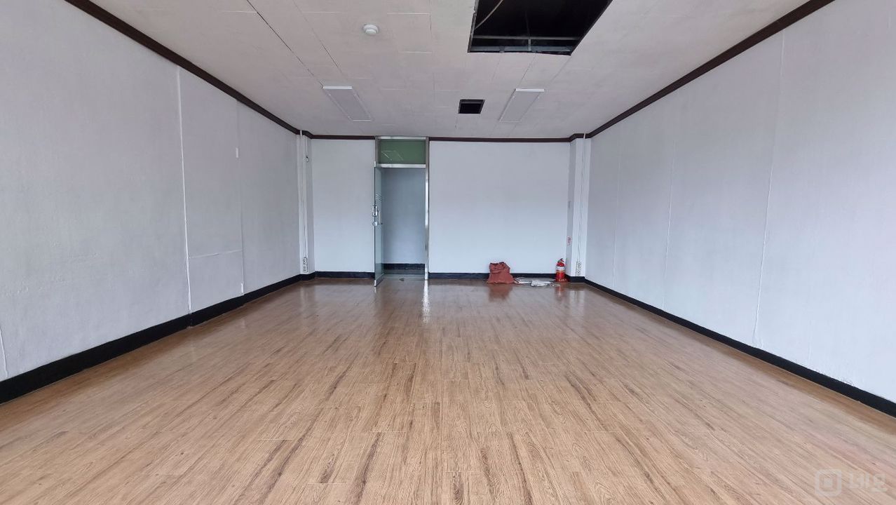을지로입구역 5분거리 깔끔한 사무실입니다 매물의 5번째 사진