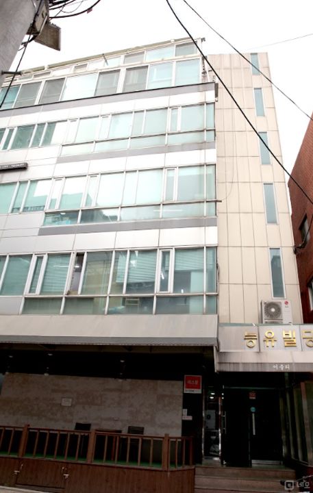 성동구 홍익동 즉시 입주 가능한 4층 사무실 임대 매물의 5번째 사진