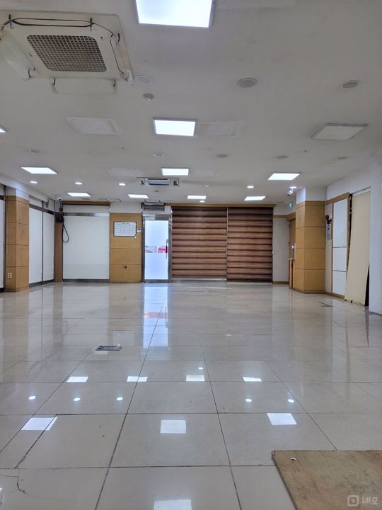오피스지역내 1층 사무실,창고, 매물의 2번째 사진