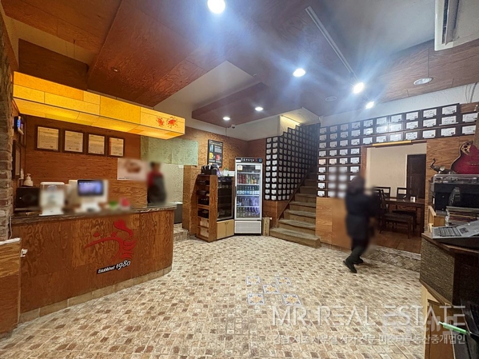 삼성중앙역 먹자골목 메인상권 단독사옥 매물의 3번째 사진