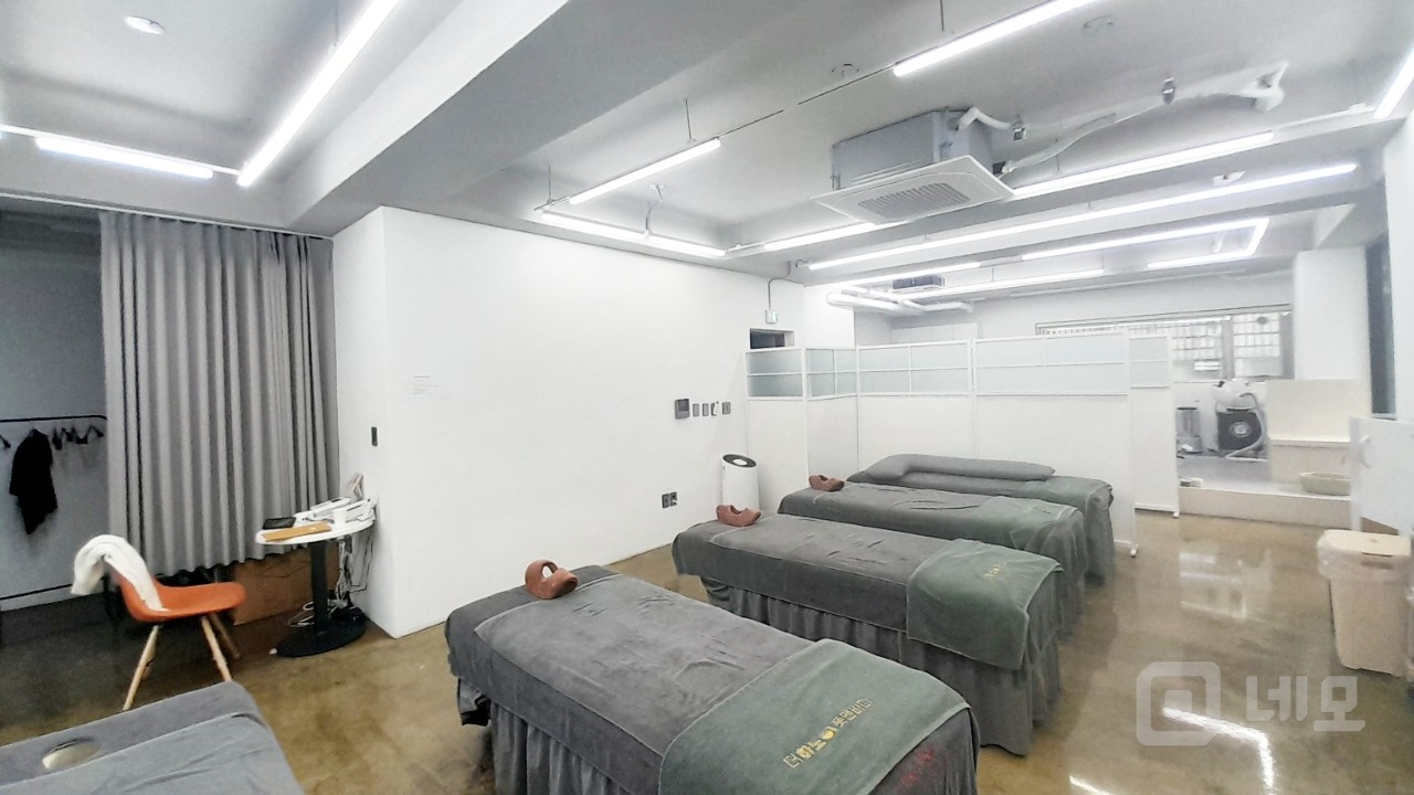 🏢 브랜드 시그니처에 걸맞는 단 하나의 건물 매물의 2번째 사진