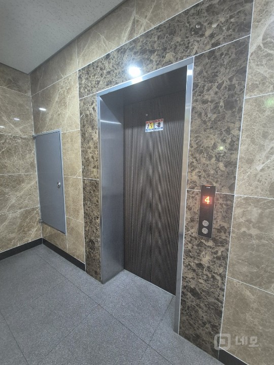 동부시장 시설 깔끔 2층 사무실 상가 엘베0 주차0 매물의 7번째 사진