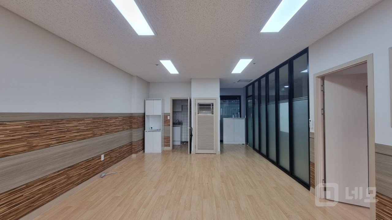 깨끗한 단지상가 매물의 5번째 사진