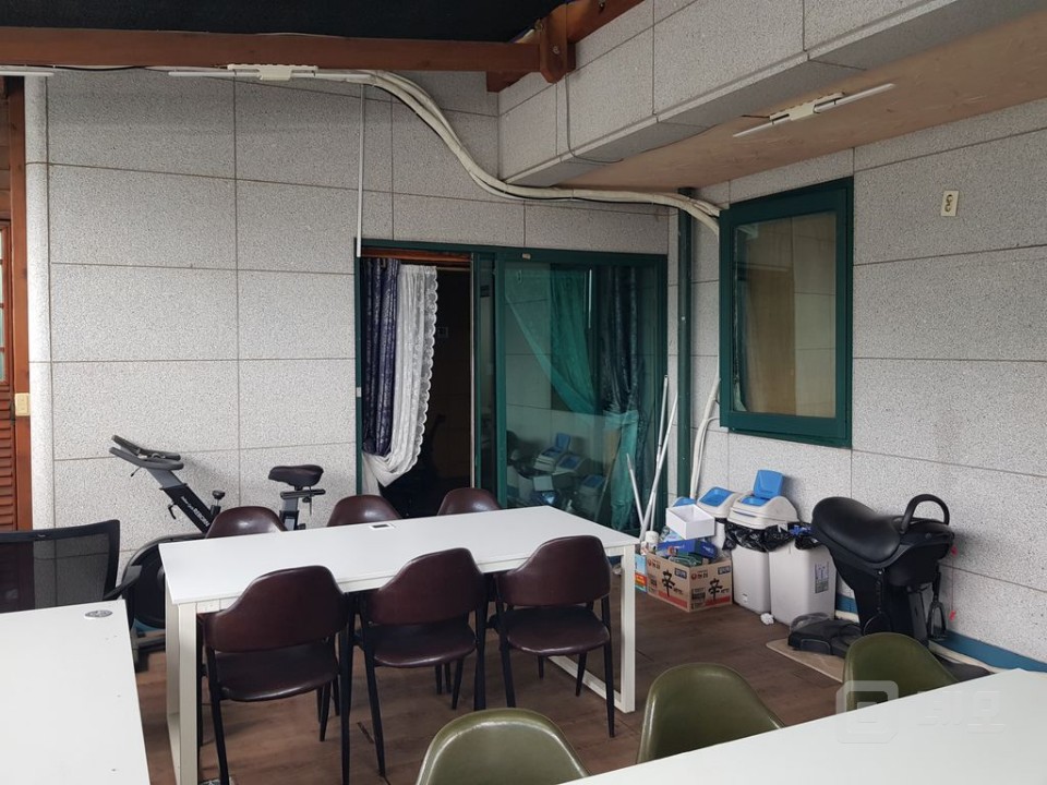 중랑구평수대비제일저렴내부칸막이엘베유통베란다법인및쇼핑몰사무실완전강추 매물의 13번째 사진