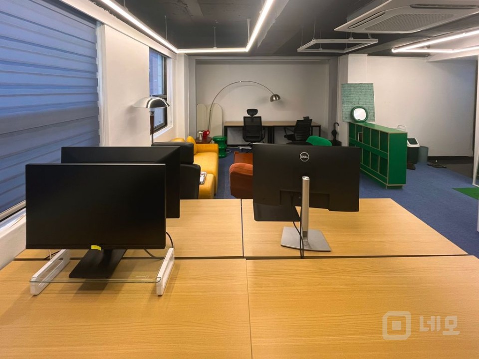 논현동 인테리어 된 6인 오피스 입니다. 매물의 3번째 사진