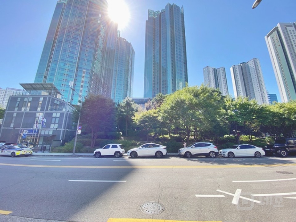 SY 무권리 메세나 폴리스 인근 가성비 좋은 유니크한 사무실 매물의 13번째 사진