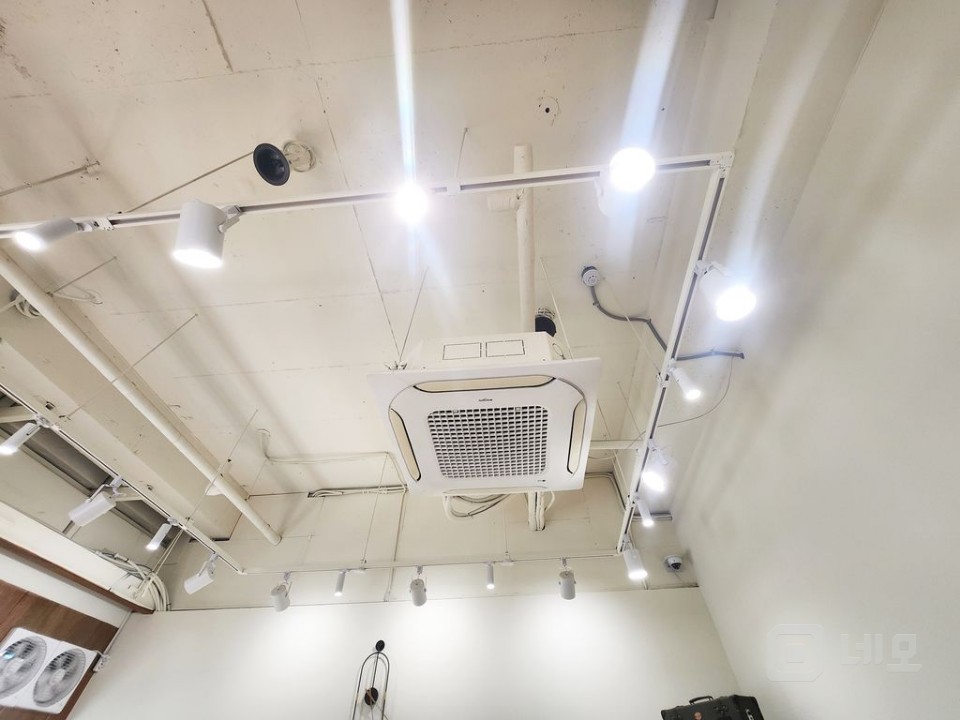 음식점 풀 인테리어, 오피스텔 단지내 상가 주거 사무실 인구 혼재 상권 매물의 7번째 사진