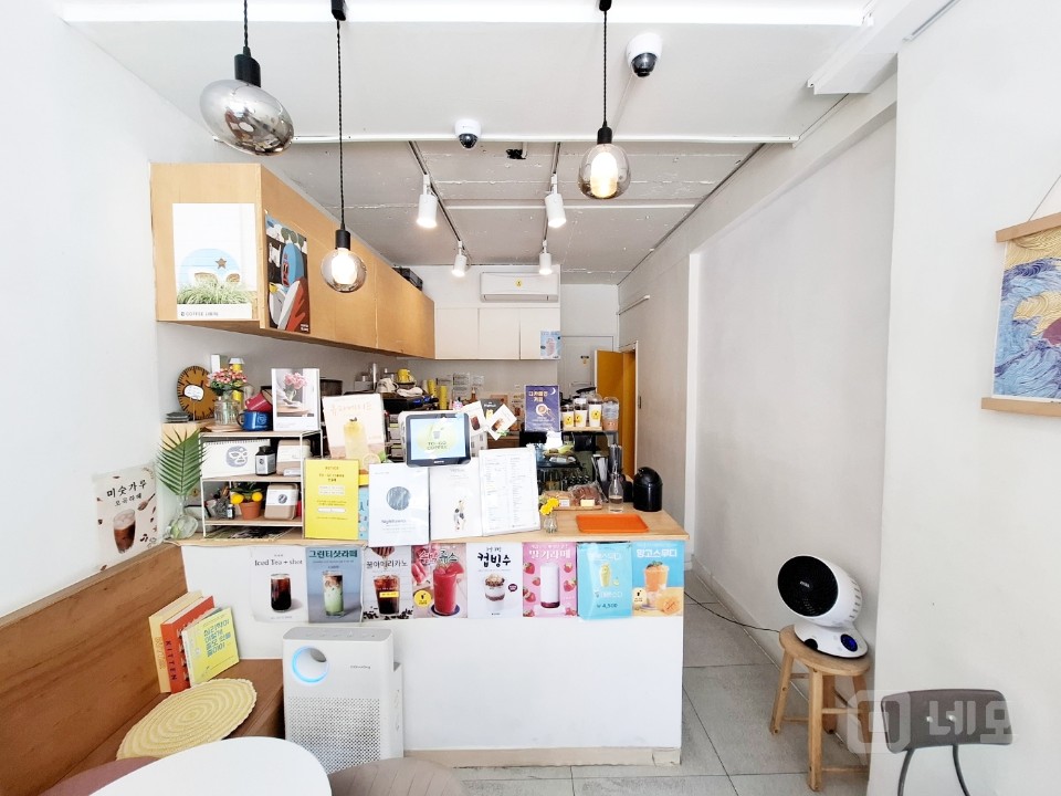 📍영등포역 도보권! 1층 카페 운영 중인 7평 근린생활시설 임대 매물의 1번째 사진