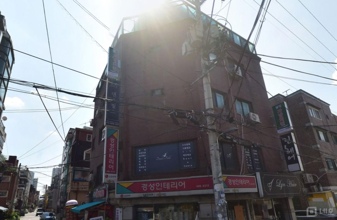 자양동 주거지역 위치, 깔끔한 인테리어, 매출 상승 중인 치킨집 매물의 5번째 사진