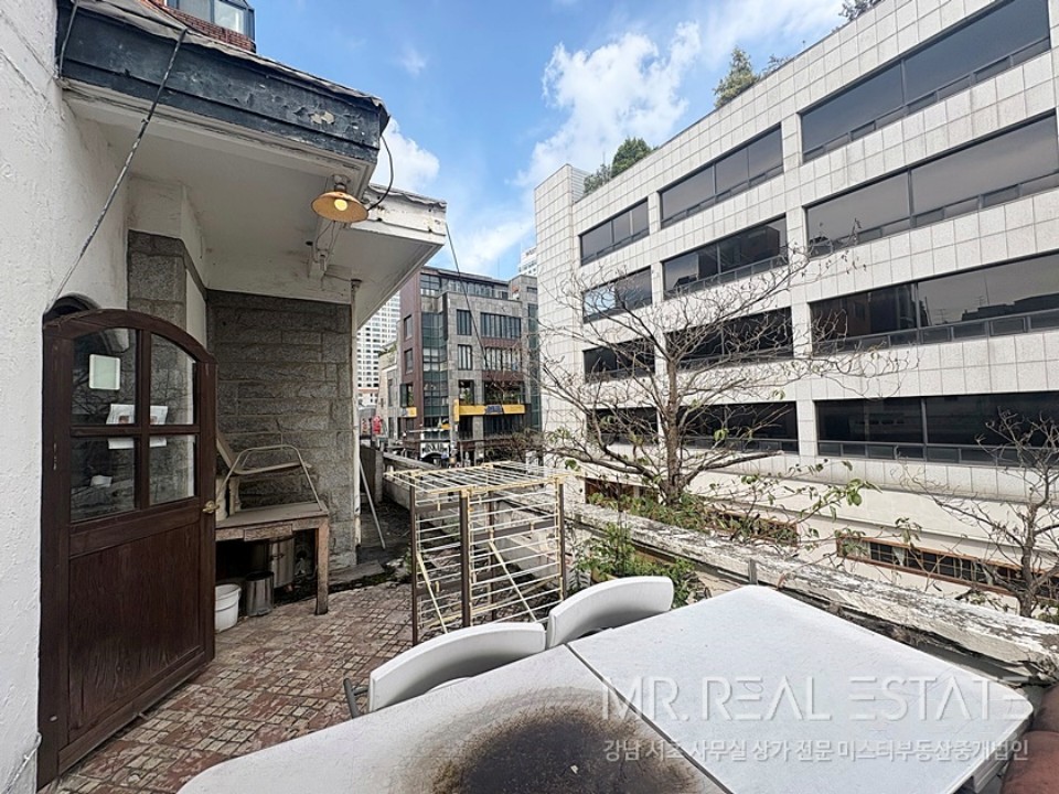 삼성중앙역 먹자골목 메인상권 단독사옥 매물의 16번째 사진