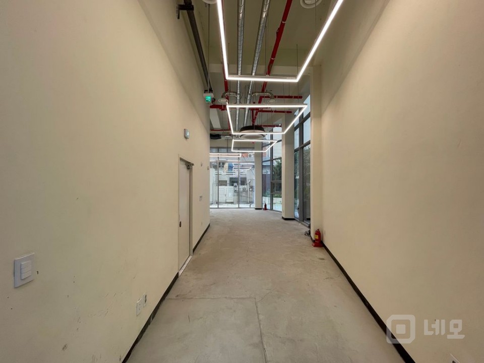 임대료 대폭인하 합니다.. 대로변 무권리 신축 종로구 이화동 1층 상가 매물의 5번째 사진